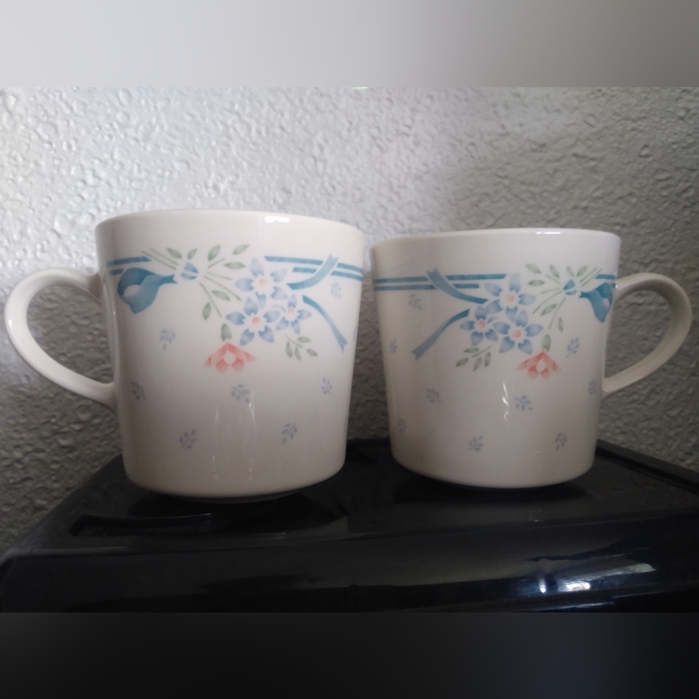 Vintage Corning Corelle Symphony Coffee/Tea Mugs/Cups